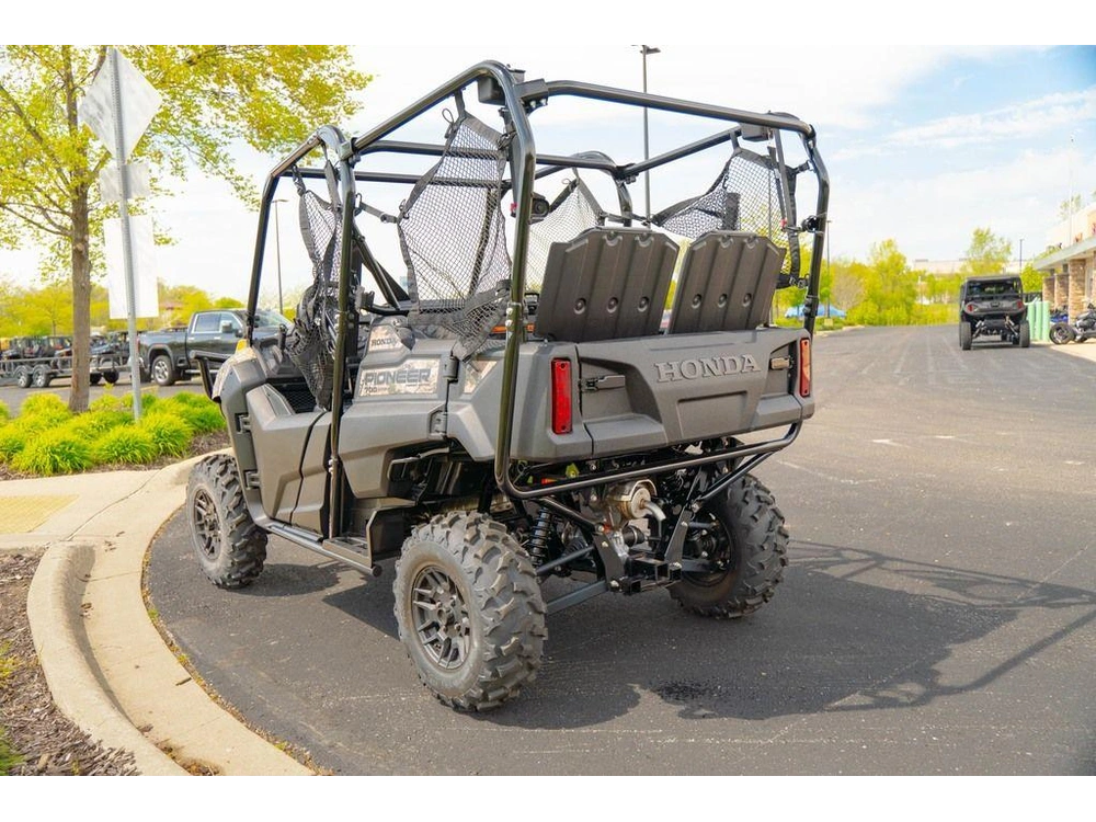 2026 Honda Pioneer 700-4 Forest alt