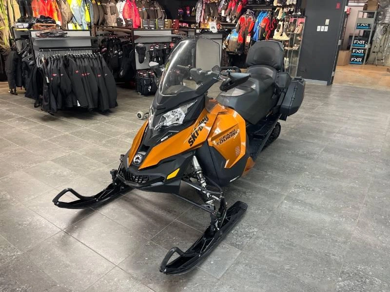 2017 Ski-doo Gran Tour Se 900 Ace E.s Cogn alt