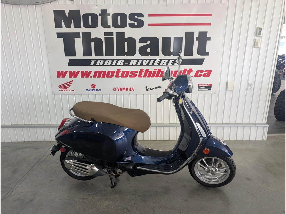Vespa Primavera 50 2022 alt