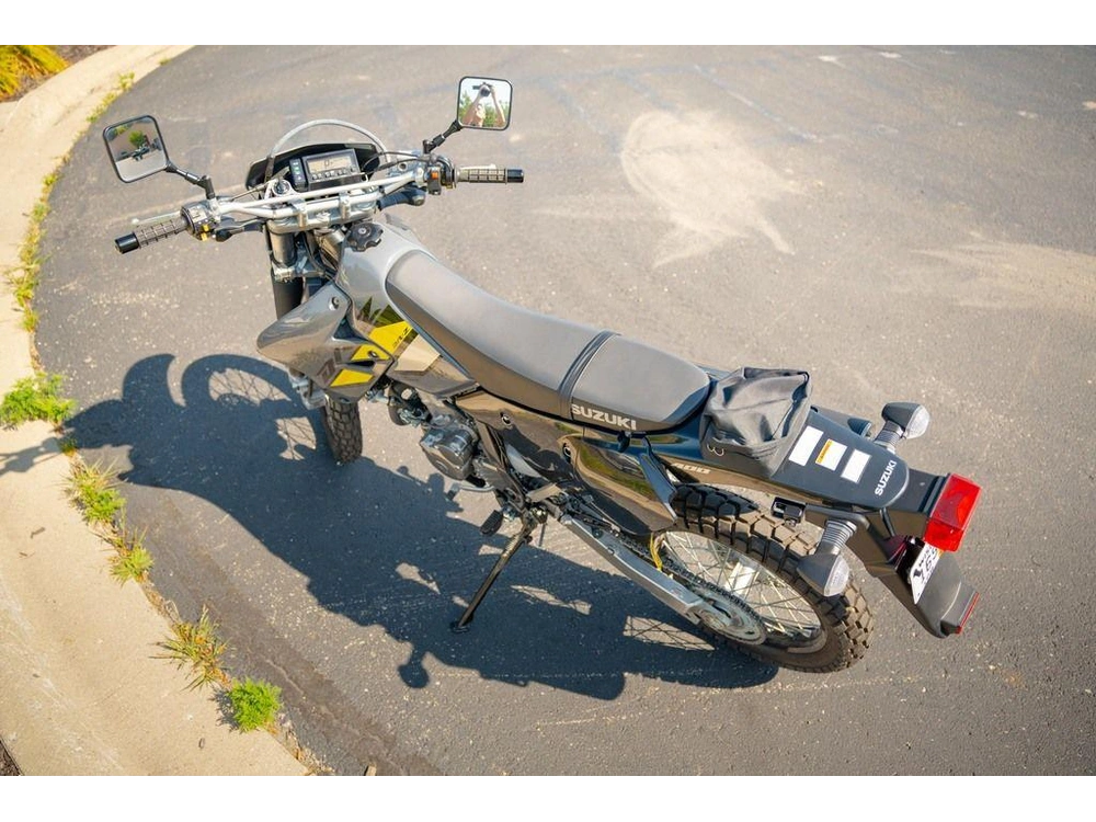2022 Suzuki Dr-z400s alt