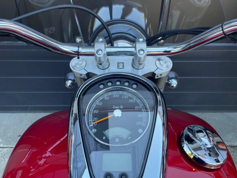 2024 Suzuki Boulevard C50 alt