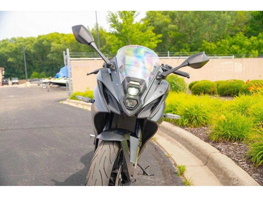 2025 Suzuki Gsx-8r alt