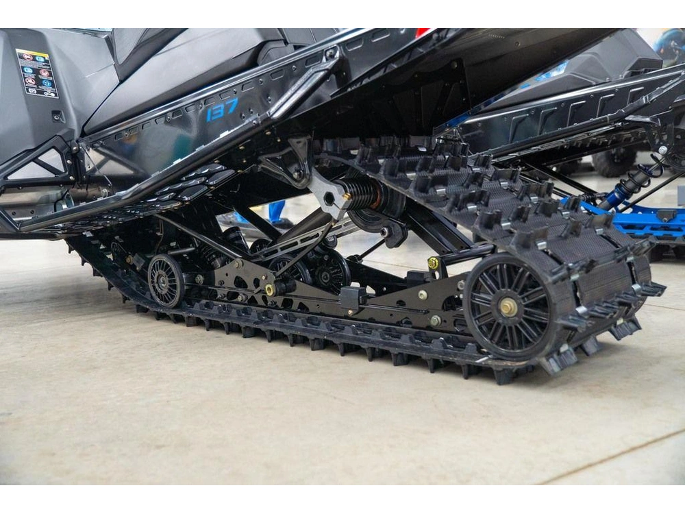 2026 Polaris 850 Indy Xc 137 Gloss Black / Blue Dusk alt