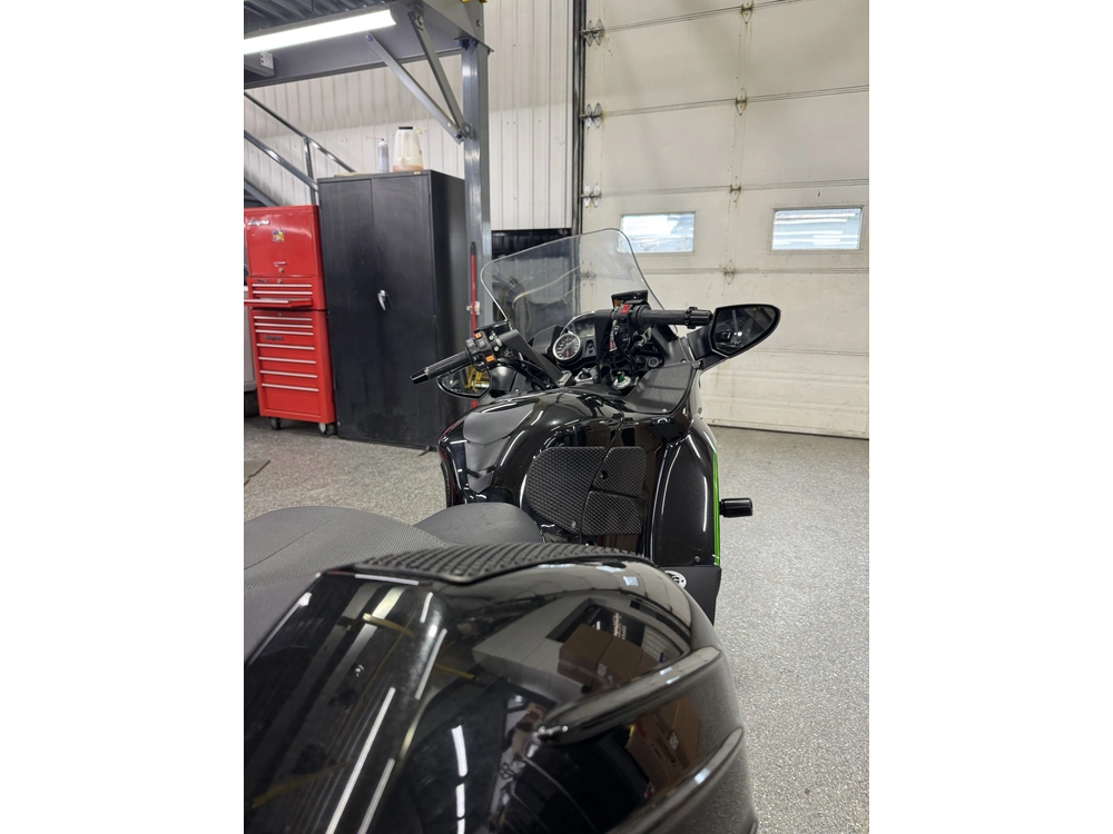 2021 Kawasaki Zg1400 alt