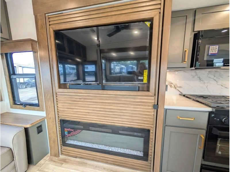 Keystone Rv Montana 290rl 2027 alt