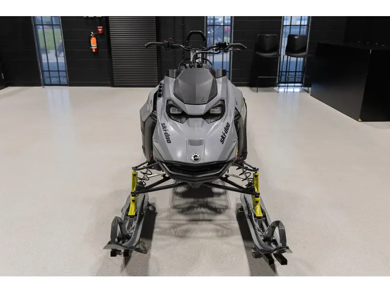 2026 Ski-Doo SUMMIT EDGE 165 CHTB