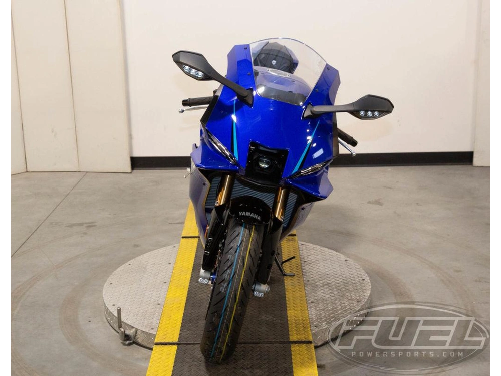 2026 Yamaha Yzf-r9 alt