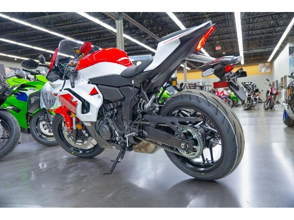 2026 Yamaha Yzf-r7 70th Anniversary Edition alt