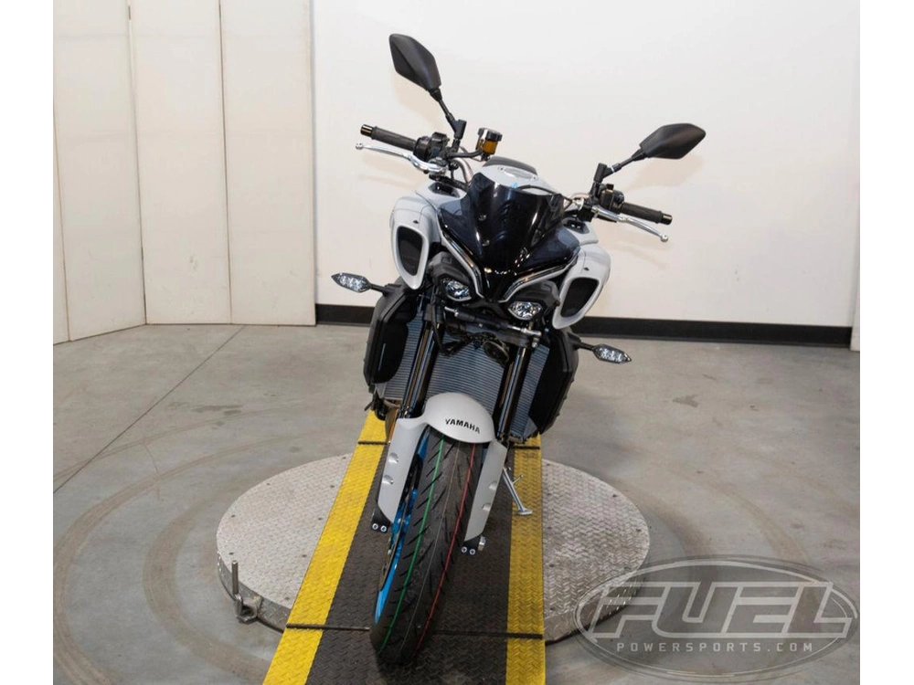 2026 Yamaha Mt-10 alt