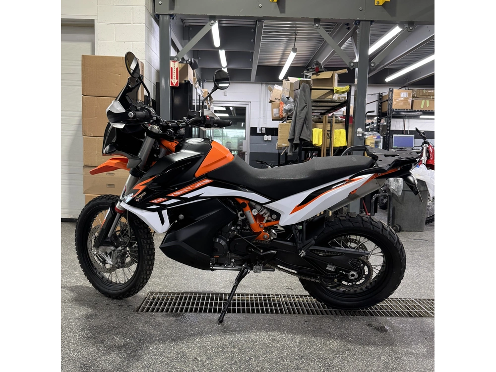 Ktm 890 R Aventure 2022 alt