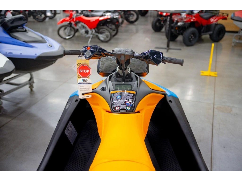 2026 Sea-doo Spark™trixx For 3 Rotax® 900 Ace™ - 90 Ibr And Audio alt