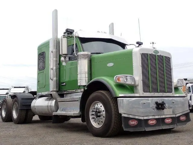 Peterbilt 589  2025