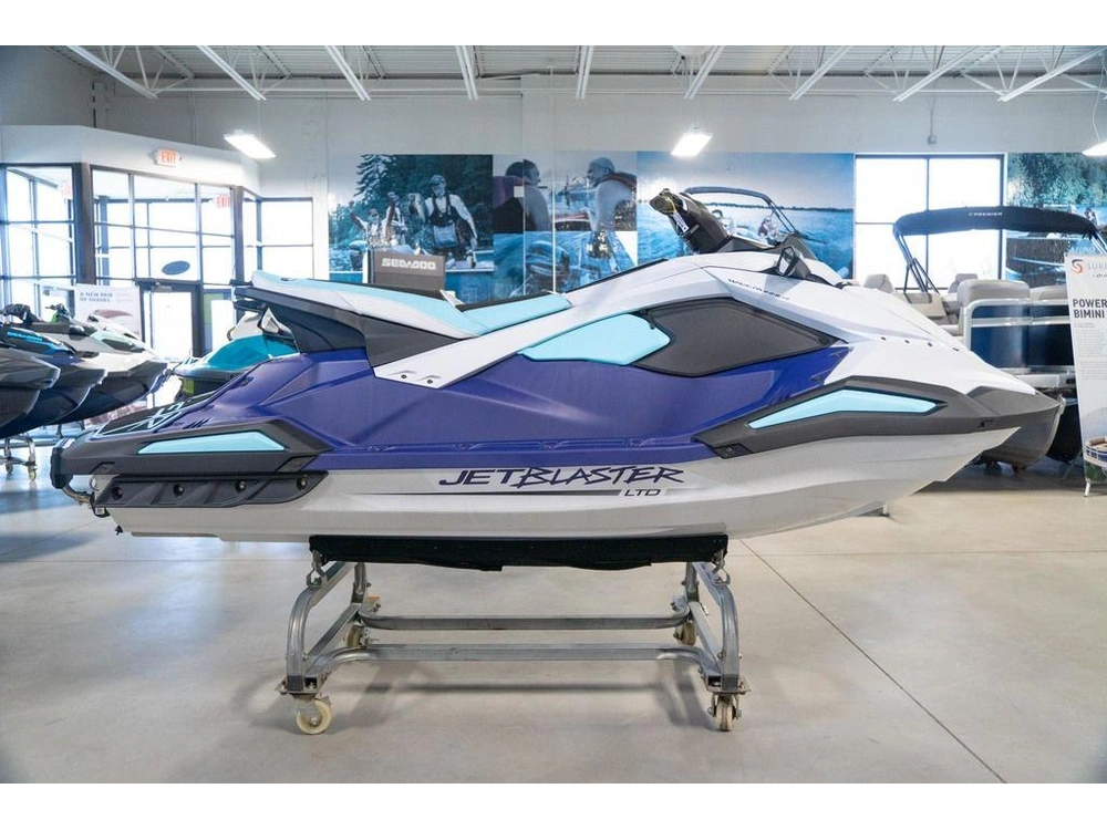 2025 Yamaha Jetblaster Ltd alt