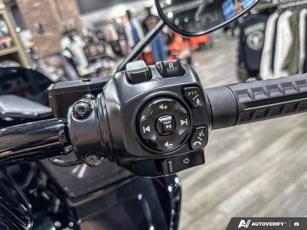 2026 Harley-davidson Road Glide 3 alt