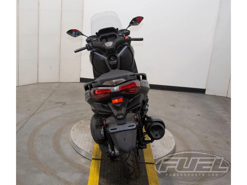 2026 Yamaha Xmax alt