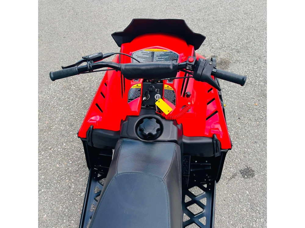 Polaris Indy 200 S27yaa2vsl 2027 alt
