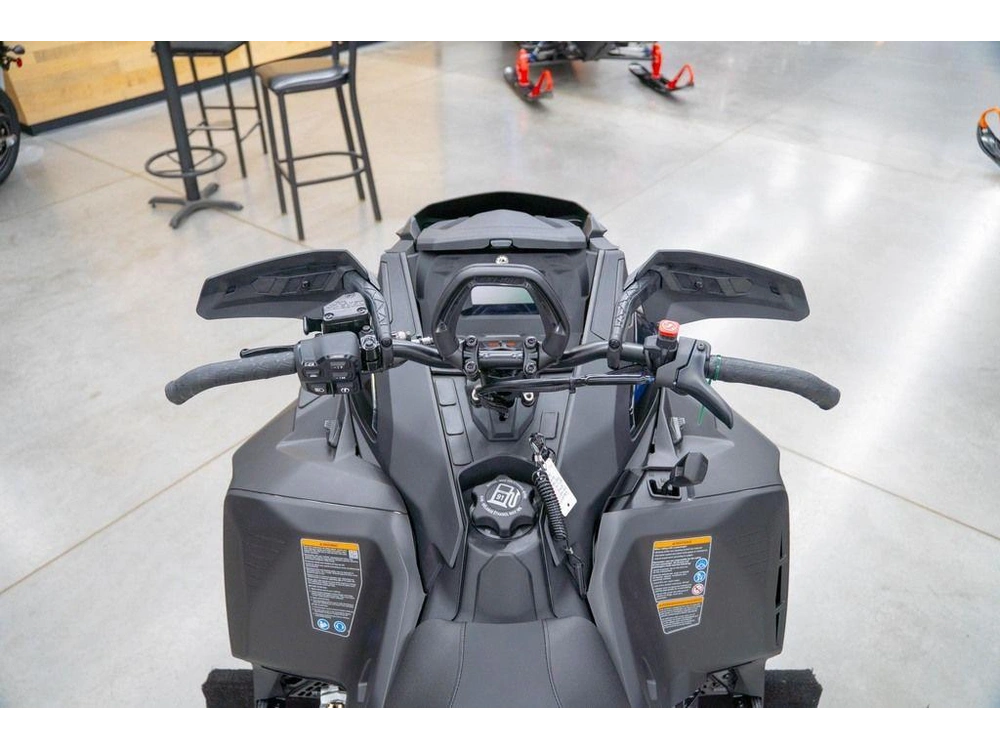 2026 Ski-doo Expedition® Xtreme™ 900 Ace Turbo R 154 Cobra Wt 1.8_black alt