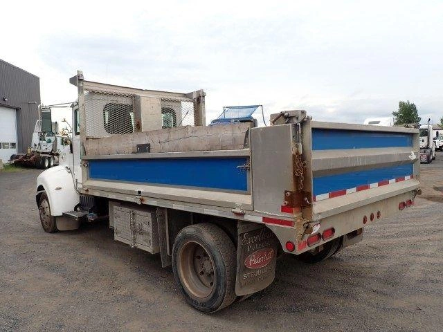 Peterbilt 325 2009