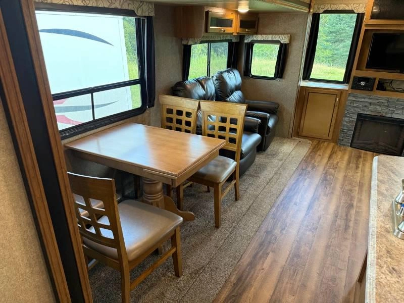 Coachmen Catalina 333rets 2019 alt