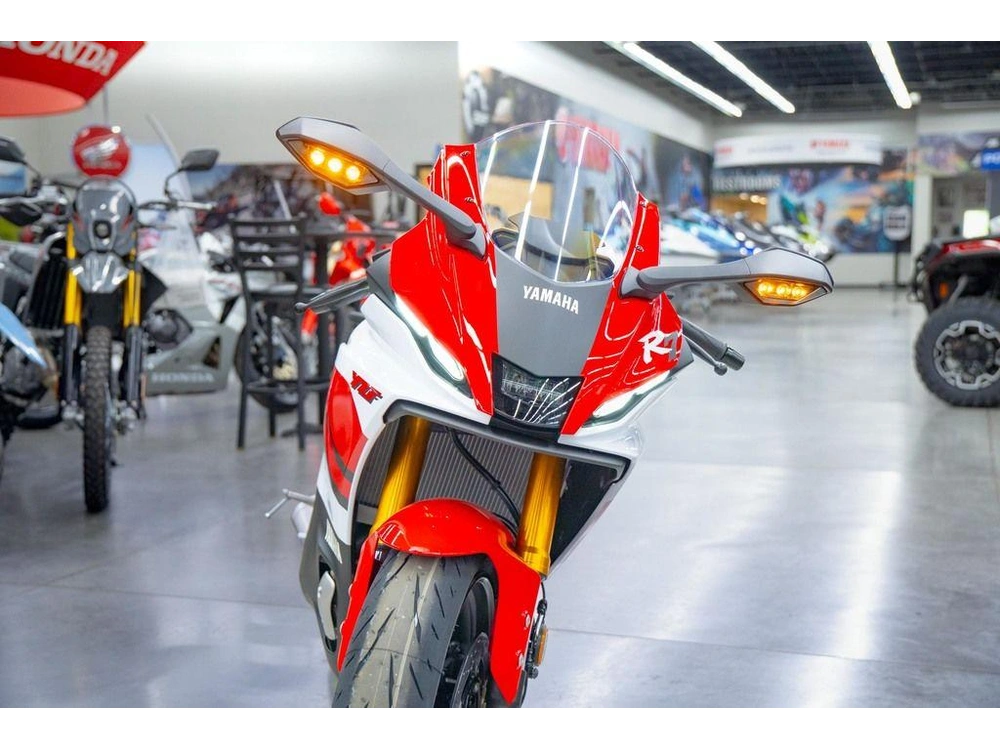 2026 Yamaha Yzf-r7 70th Anniversary Edition alt