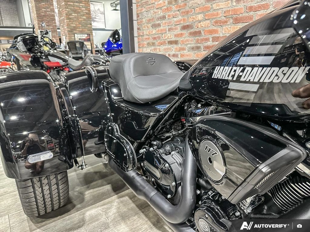 2026 Harley-davidson Road Glide 3 alt