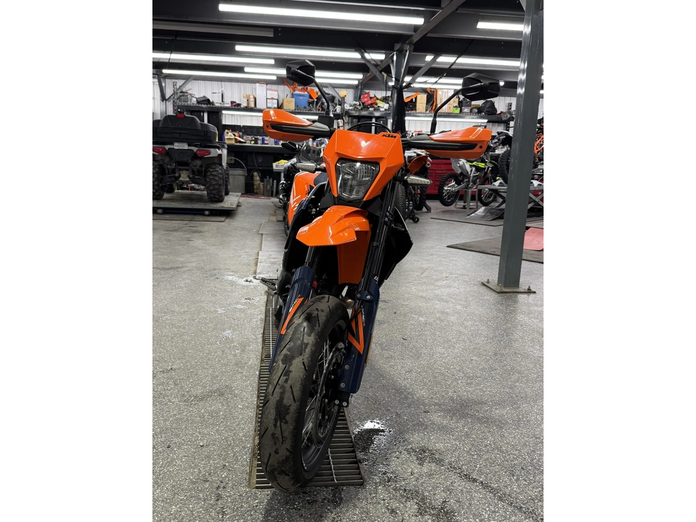 2026 Ktm 690 Smcr alt