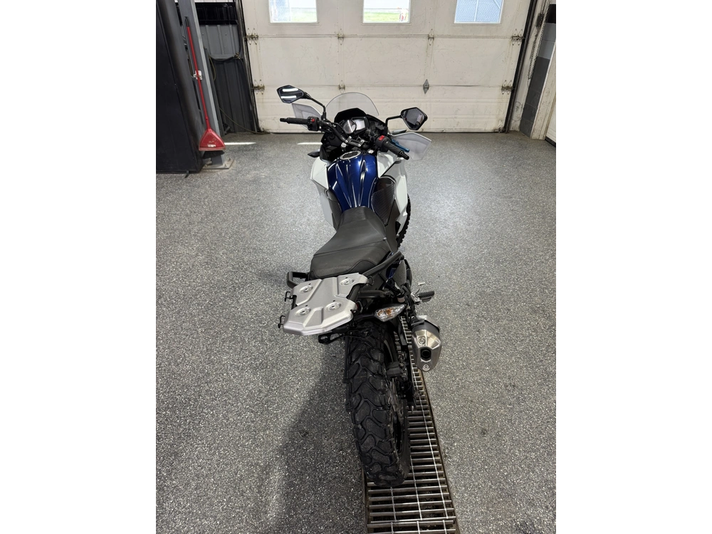 2022 Kawasaki Versys 300 alt