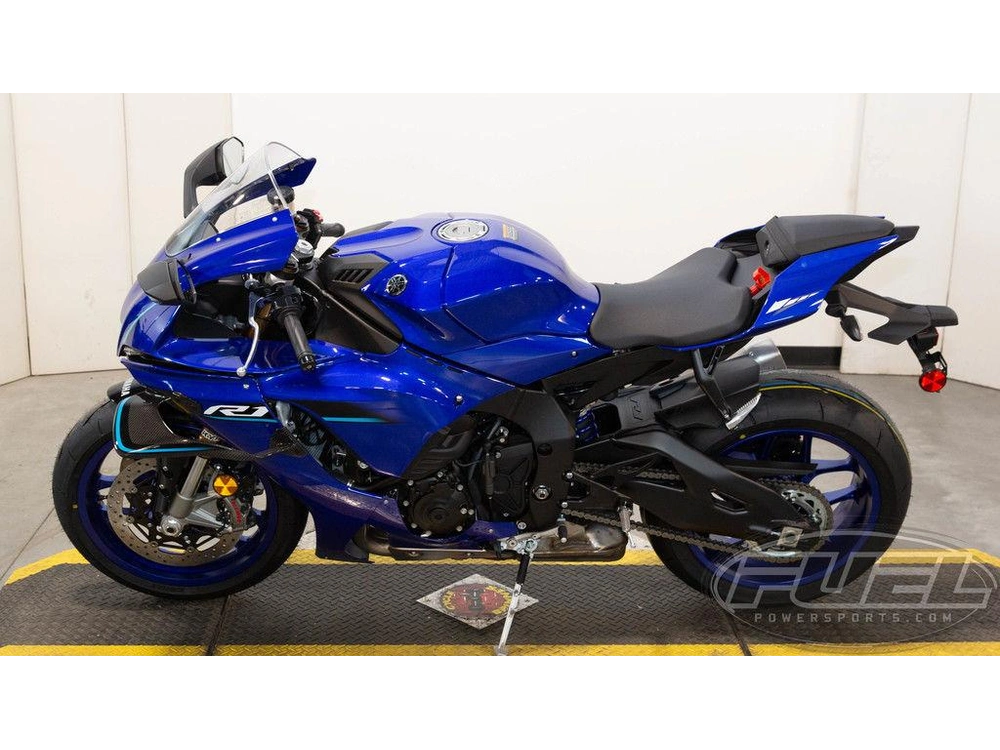 2026 Yamaha Yzf-r1 alt