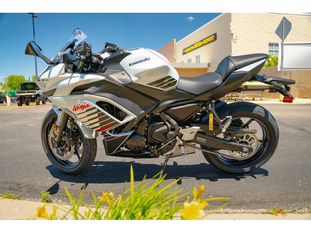 2026 Kawasaki Ninja® 650 Abs alt