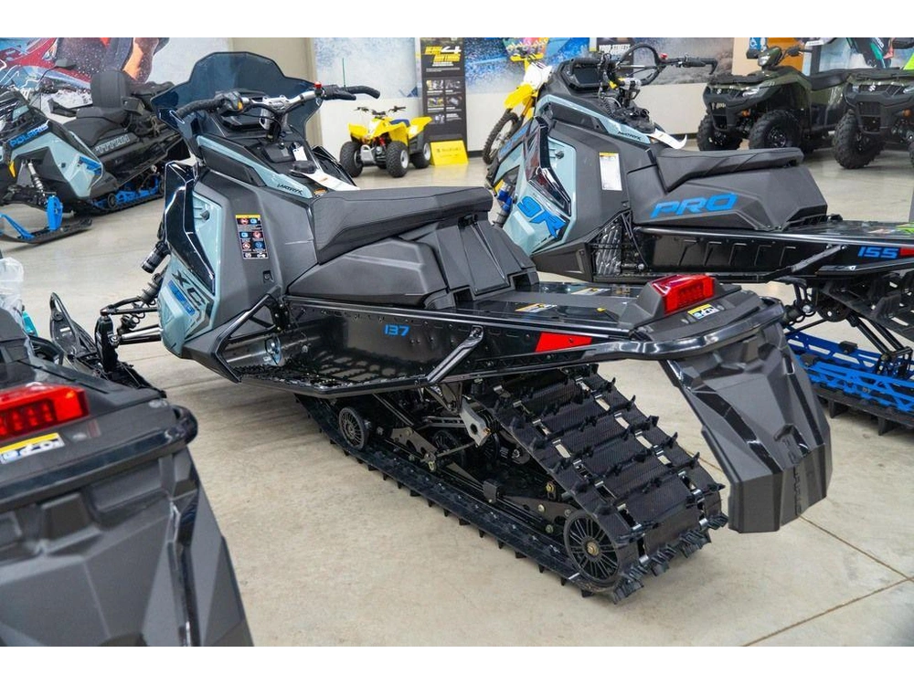 2026 Polaris 850 Indy Xc 137 Gloss Black / Blue Dusk alt