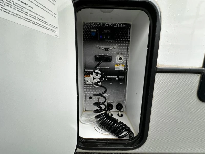 Keystone Rv Avalanche 352bh 2022 alt