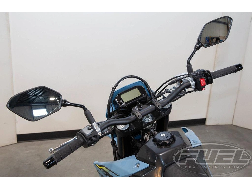 2025 Suzuki Dr-z4sm alt