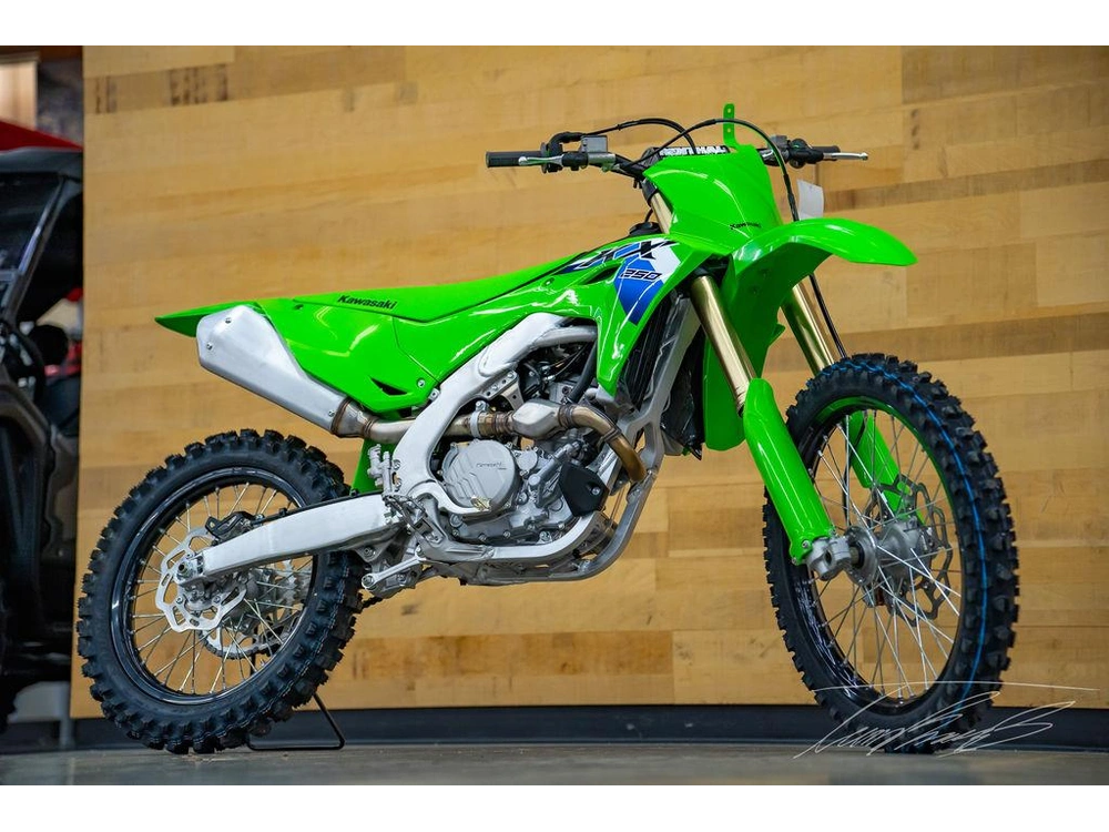 2026 Kawasaki Kx™250 alt