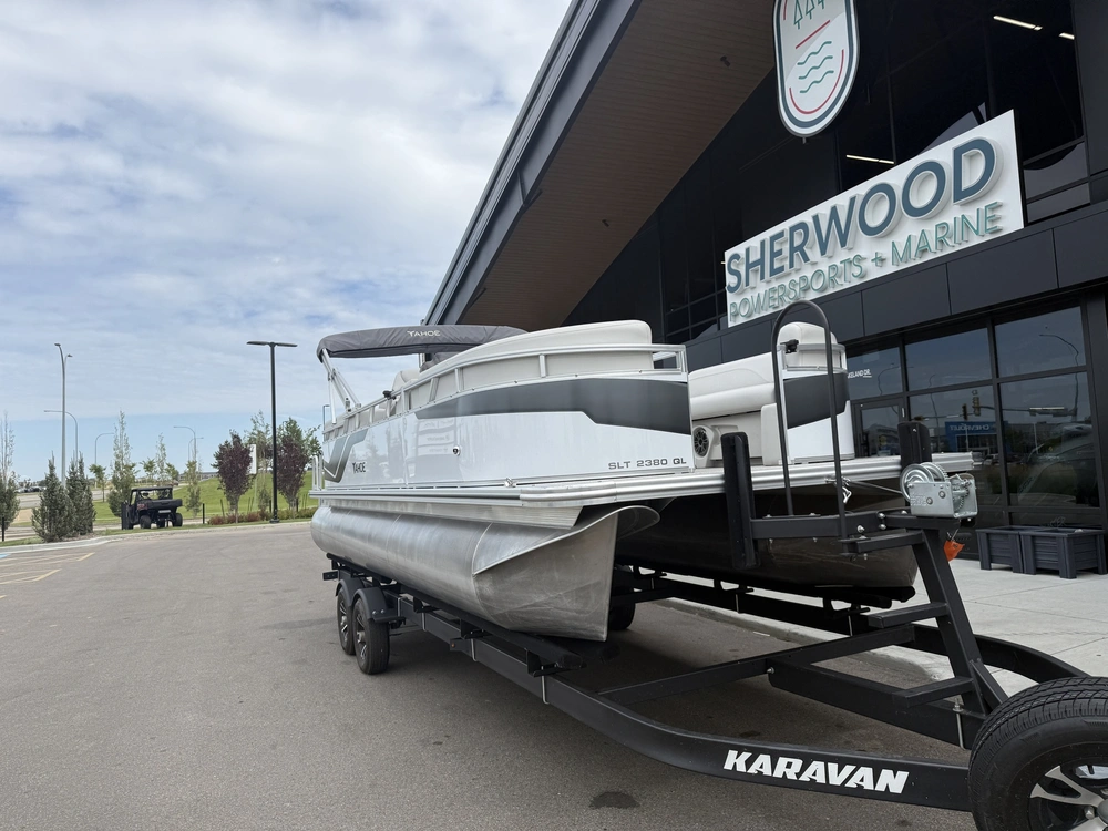 2025 Tahoe 2380ql alt