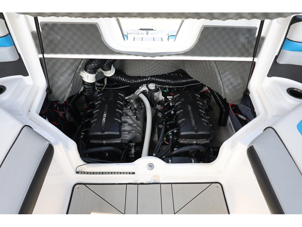 2020 Yamaha 242x alt