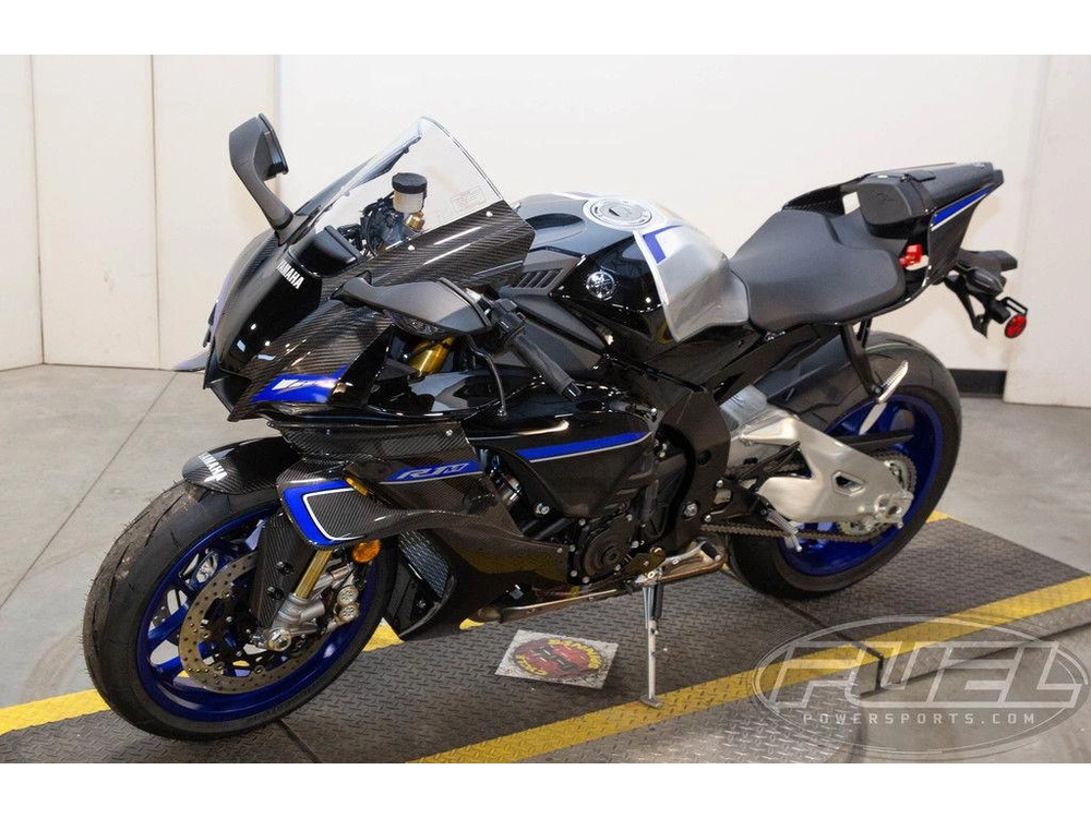 2026 Yamaha Yzf-r1m alt
