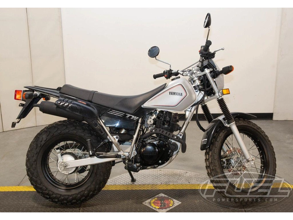 2025 Yamaha Tw200 alt