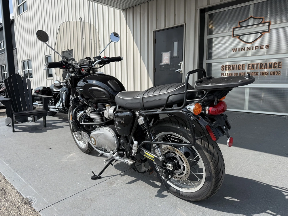 2023 Triumph T120 alt