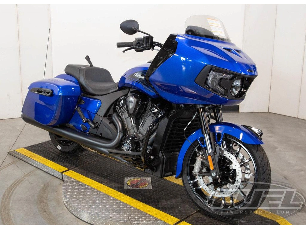 2026 Indian Motorcycle Challenger® Dark Horse® Deep Blue Metallic alt