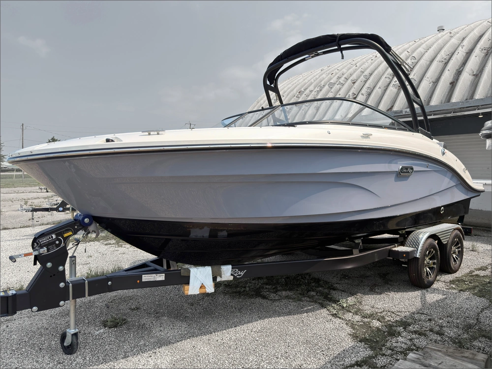 2027 Sea Ray Spo 210 alt
