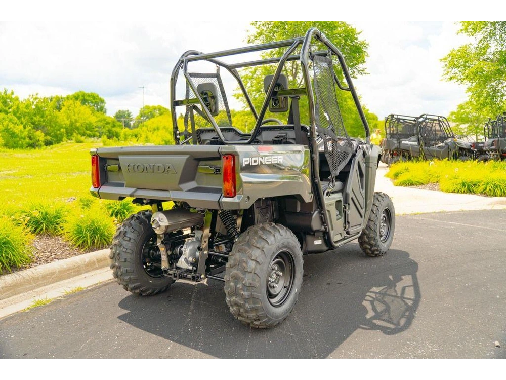 2026 Honda Pioneer 520 alt