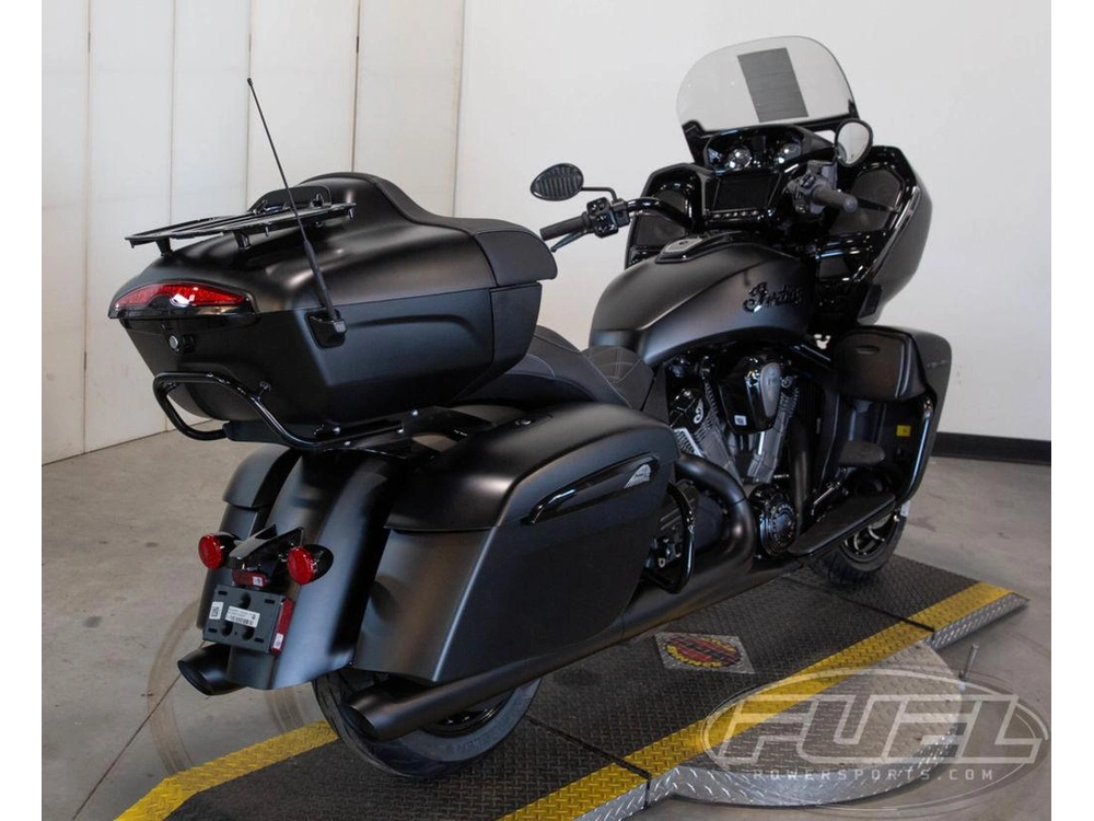 2026 Indian Motorcycle Pursuit® Dark Horse® Black Smoke alt