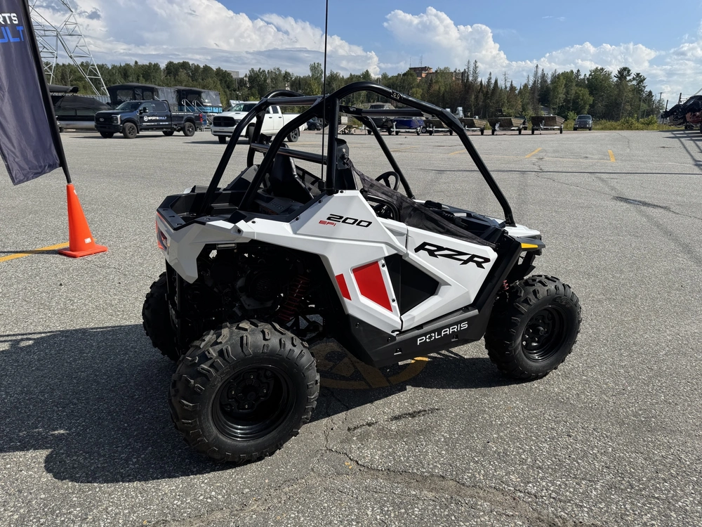 2023 Polaris Rzr 200 Efi - White Light alt