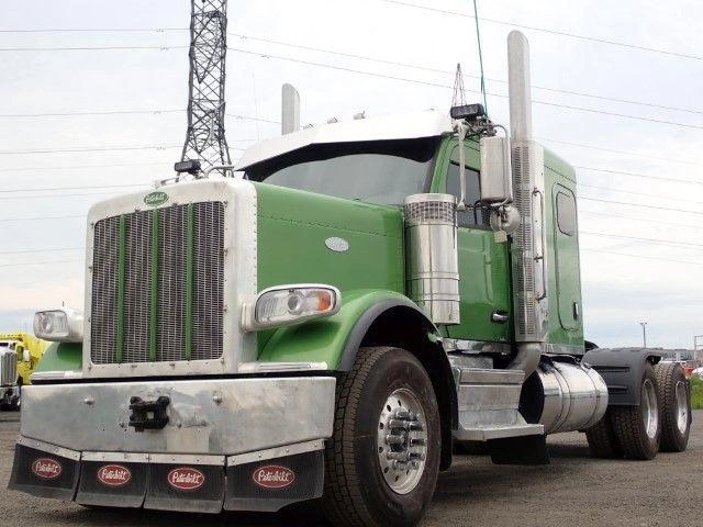 Peterbilt 589 2025