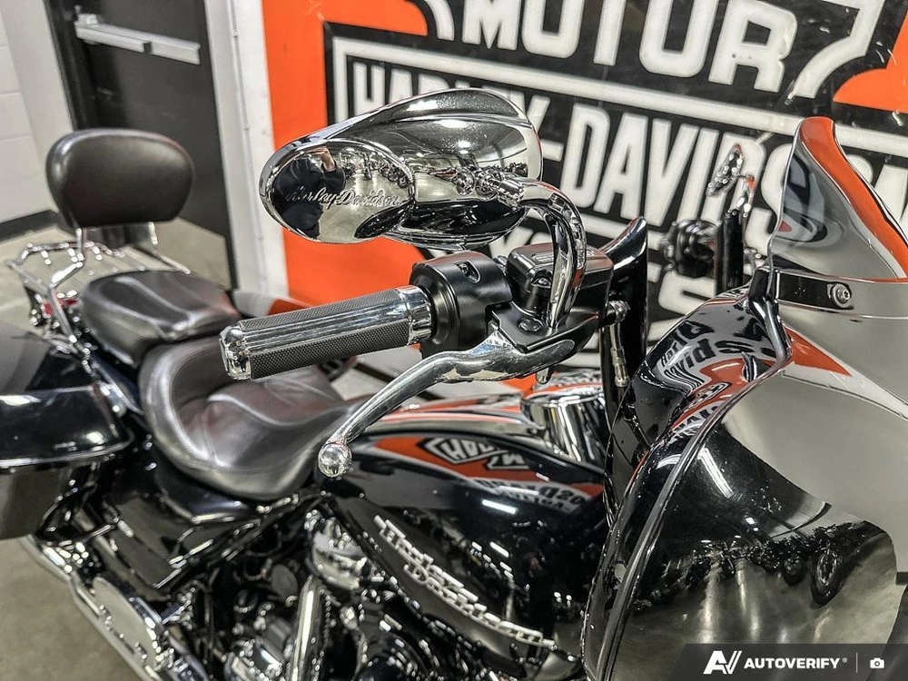 2017 Harley-davidson Street Glide Special alt