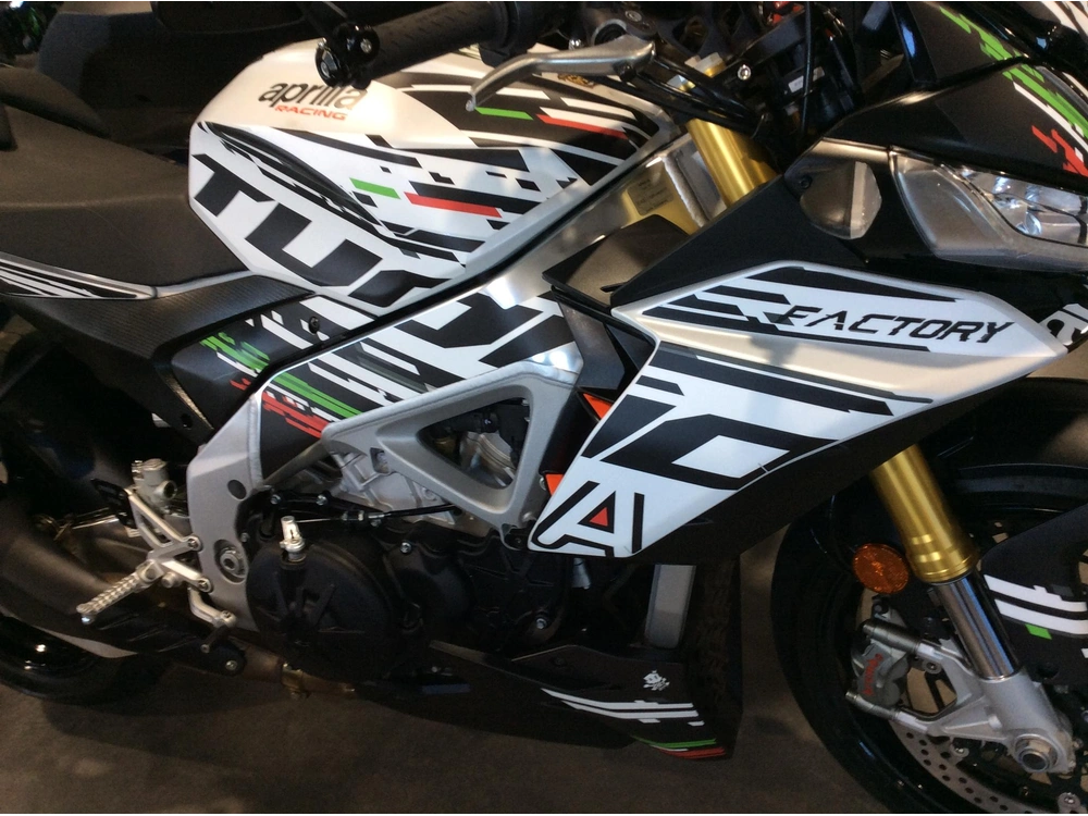 2022 Aprilia Tuono V4 1100 alt