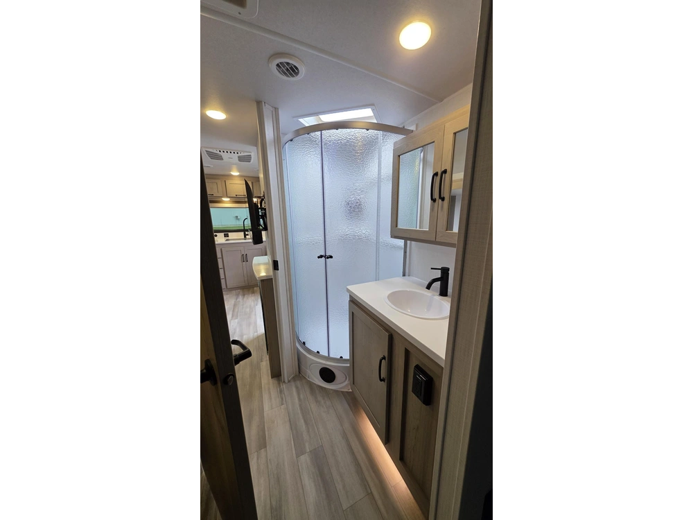 2024 Rockwood Mini Lite 2516s alt