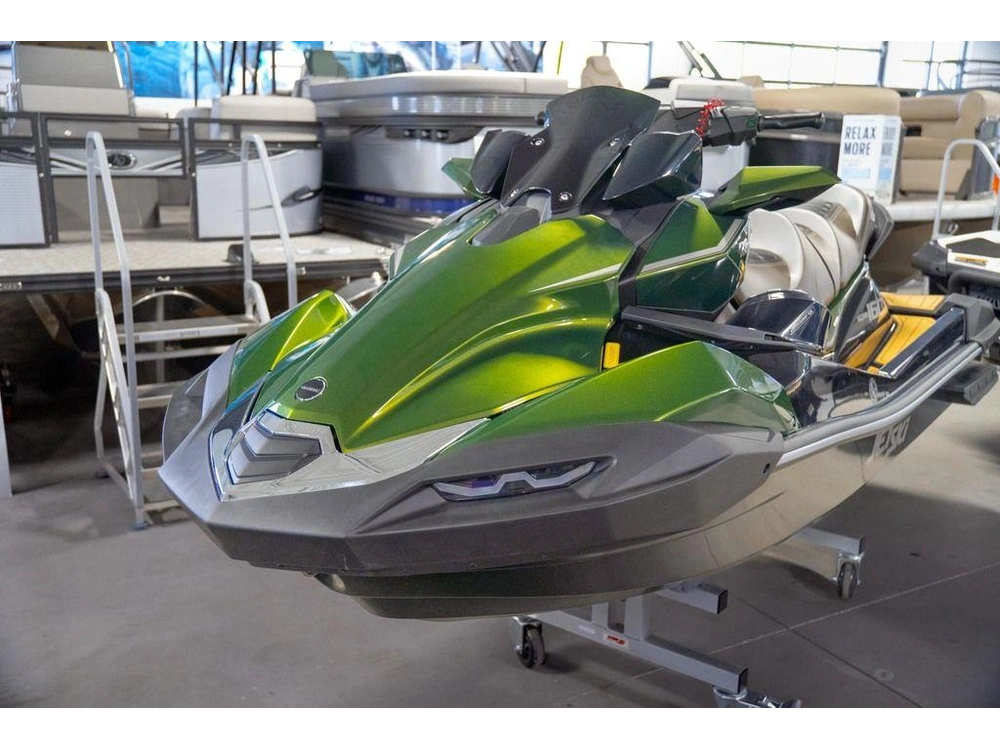 2025 Kawasaki Ultra® 160lx alt