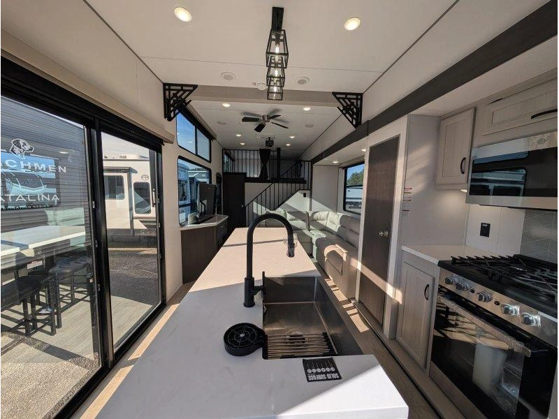 Coachmen Catalina 42condo 2027 alt