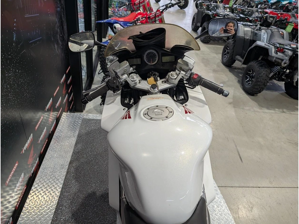 Honda Vfr 800 2006 alt